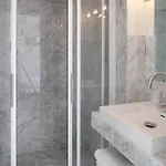Hotel Mayet Paris